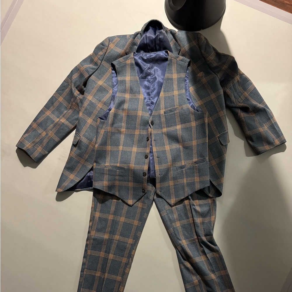 3 piece suit deep teal blue with yellow plaid. Vest and pants. Size Small